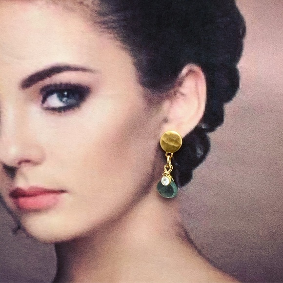 Matana moss Aquamarine gold posts dangle earrings - Picture 4 of 6